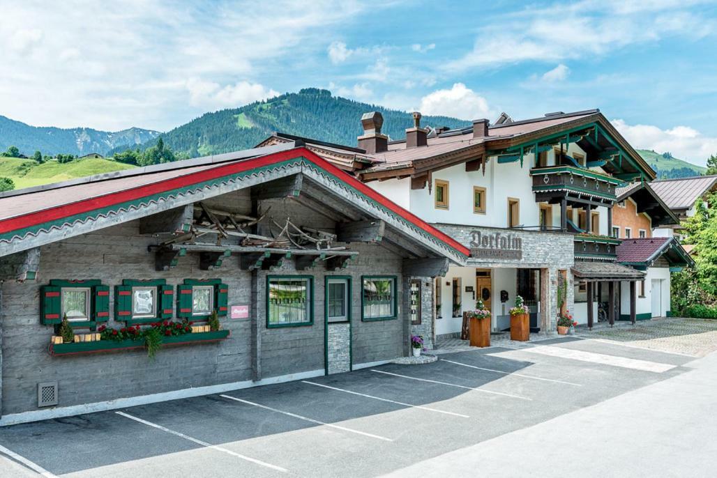 Pension Restaurant Dorfalm Leogang Exterior foto